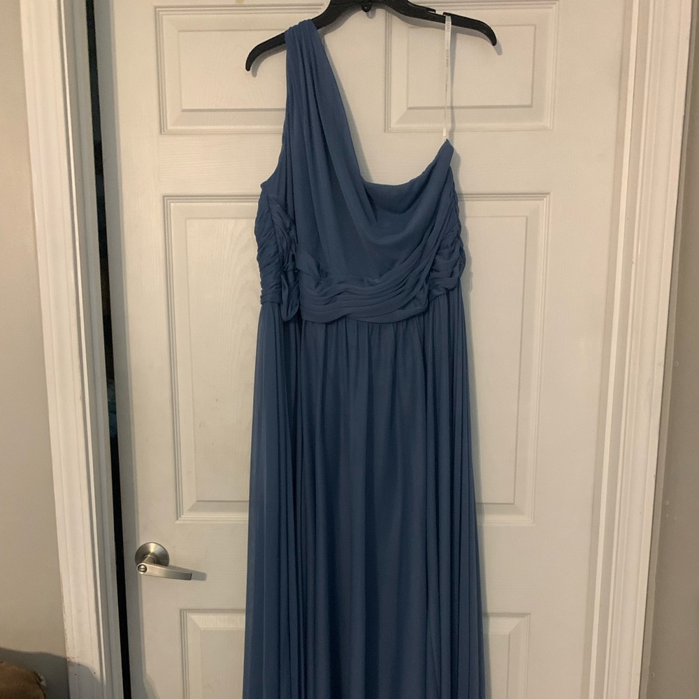David’s Bridal Chiffon One Shoulder Bridesmaids dress